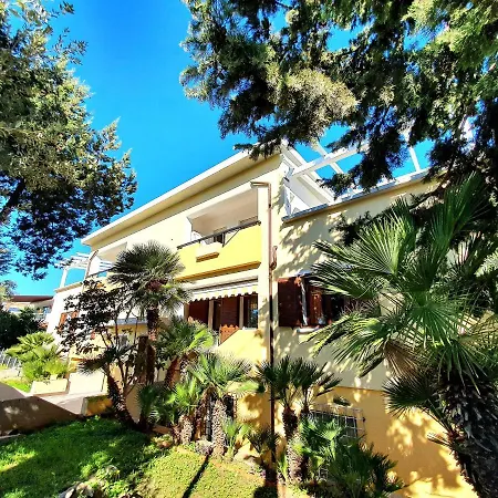 Marinaway - A 2 Chilometri Dal Mare * أروسييْ